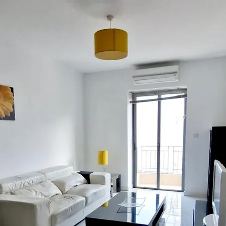 In A Flat Swieqi Kwatera prywatna Is-Swieqi